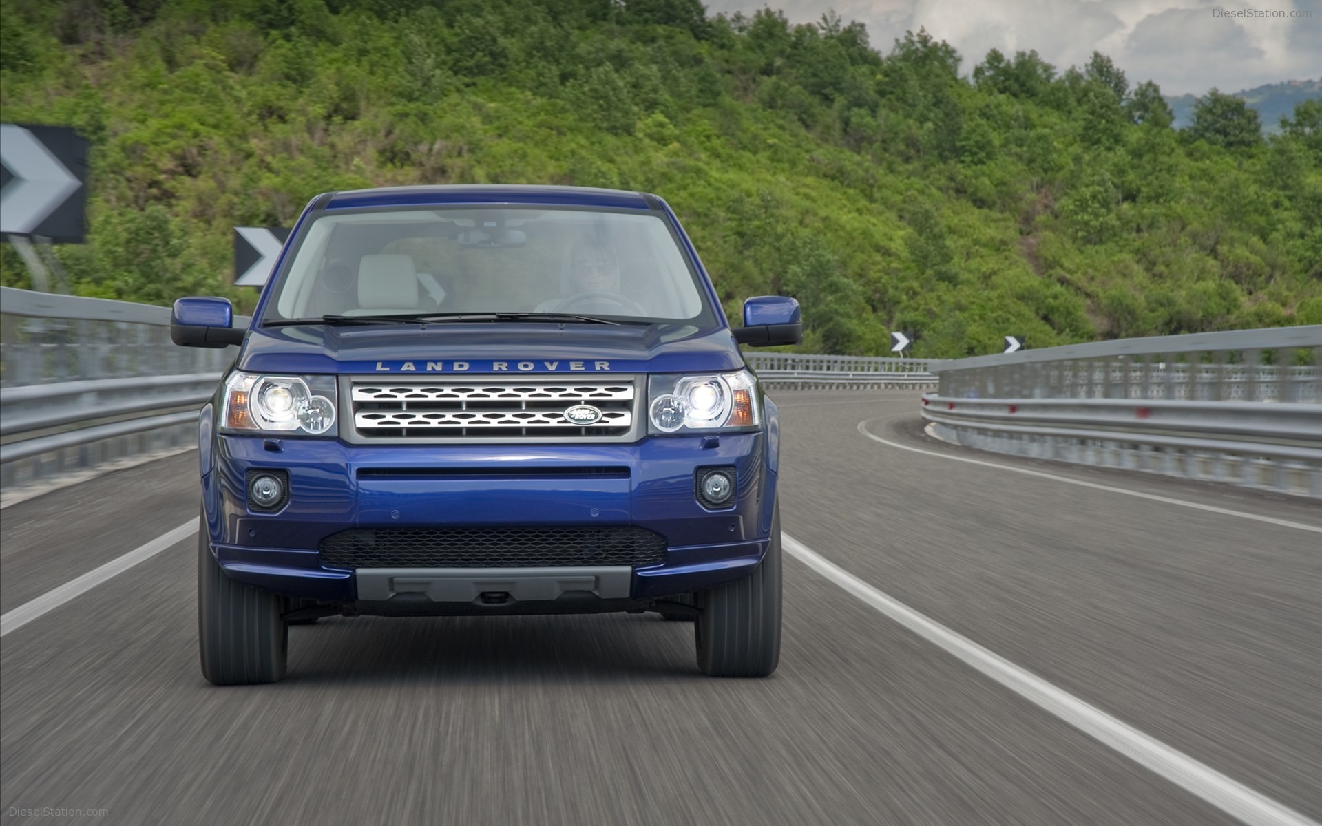 Land Rover LR2 2011